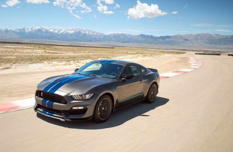  Shelby GT350 Mustang 2016 года  (фото 31 из 32)